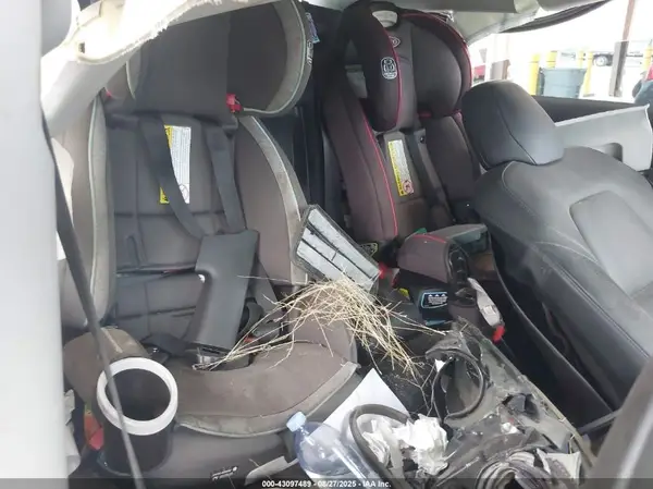 5YJ3E1EB6KF392873 2019 TESLA MODEL 3 - Image 8