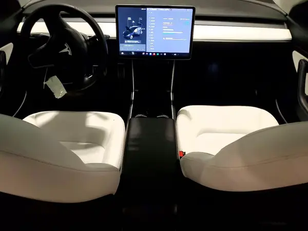 5YJ3E1EB6KF393442 2019 TESLA MODEL 3 - Image 8