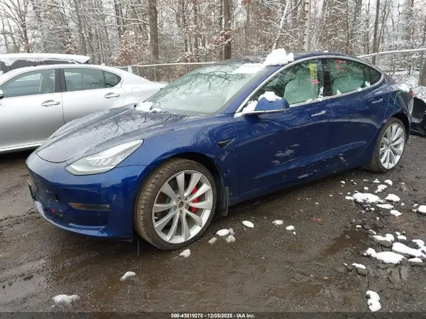 5YJ3E1EB6KF393599 2019 TESLA MODEL 3 - Image 2