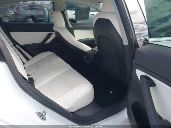 5YJ3E1EB6KF393683 2019 TESLA MODEL 3 - Image 8