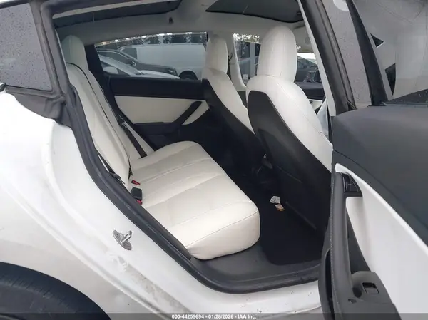 5YJ3E1EB6KF406819 2019 TESLA MODEL 3 - Image 8