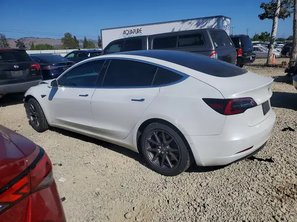 5YJ3E1EB6KF421577 2019 TESLA MODEL 3 - Image 2