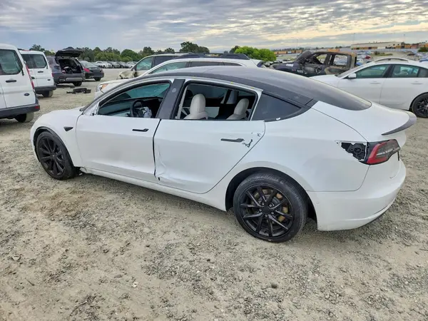 5YJ3E1EB6KF421904 2019 TESLA MODEL 3 - Image 2