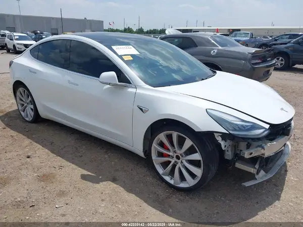 5YJ3E1EB6KF425631 2019 TESLA MODEL 3 - Image 1