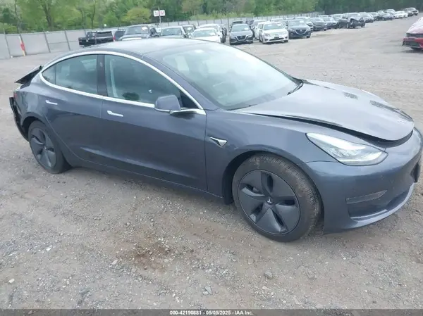 5YJ3E1EB6KF432742 2019 TESLA MODEL 3 - Image 1
