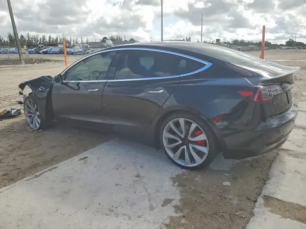 5YJ3E1EB6KF447645 2019 TESLA MODEL 3 - Image 2
