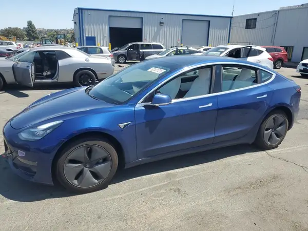 5YJ3E1EB6KF450528 2019 TESLA MODEL 3 - Image 1