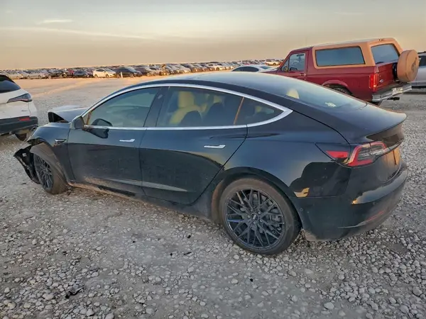 5YJ3E1EB6KF450626 2019 TESLA MODEL 3 - Image 2