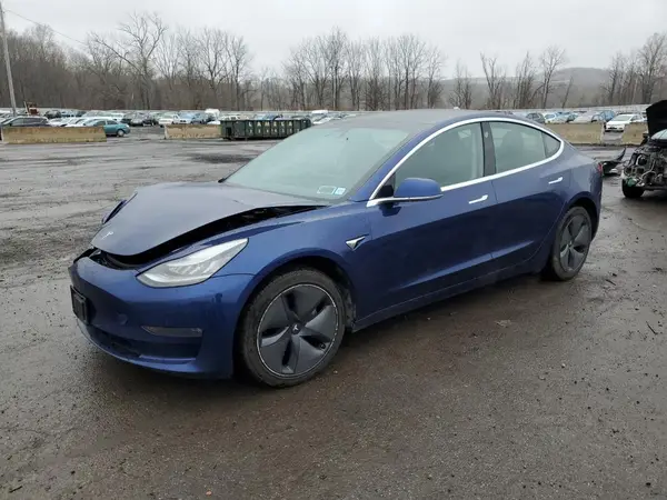 5YJ3E1EB6KF452747 2019 TESLA MODEL 3 - Image 1