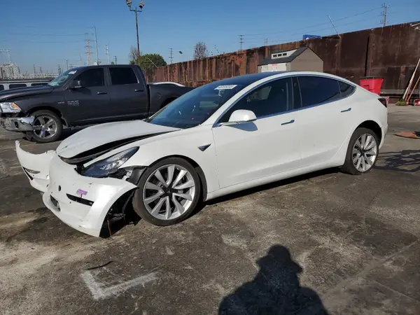 5YJ3E1EB6KF453526 2019 TESLA MODEL 3 - Image 1