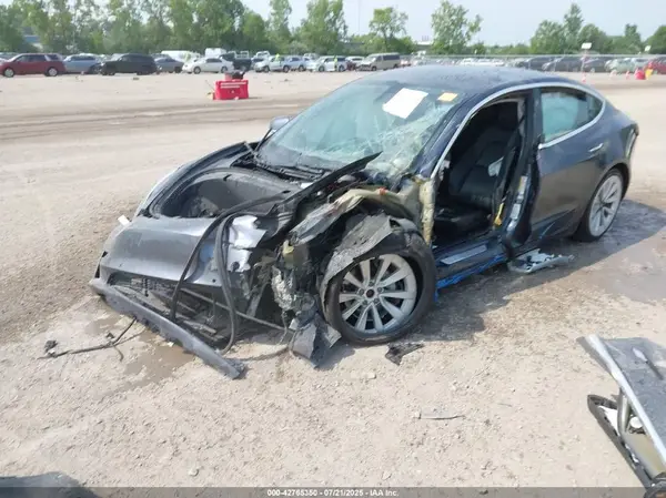 5YJ3E1EB6KF453624 2019 TESLA MODEL 3 - Image 2