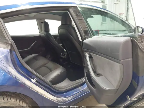5YJ3E1EB6KF465028 2019 TESLA MODEL 3 - Image 8