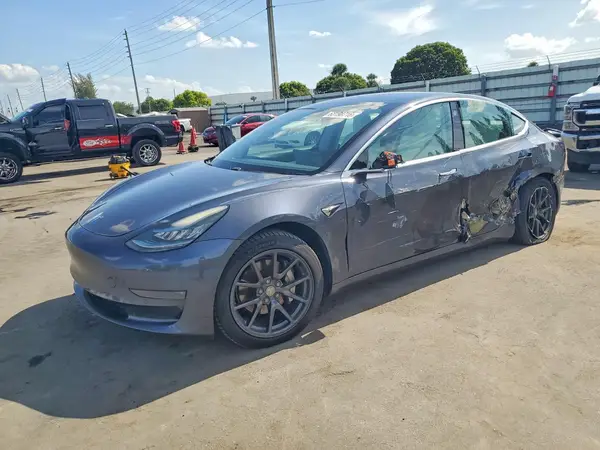 5YJ3E1EB6KF494593 2019 TESLA MODEL 3 - Image 1