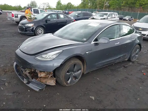 5YJ3E1EB6KF510193 2019 TESLA MODEL 3 - Image 2
