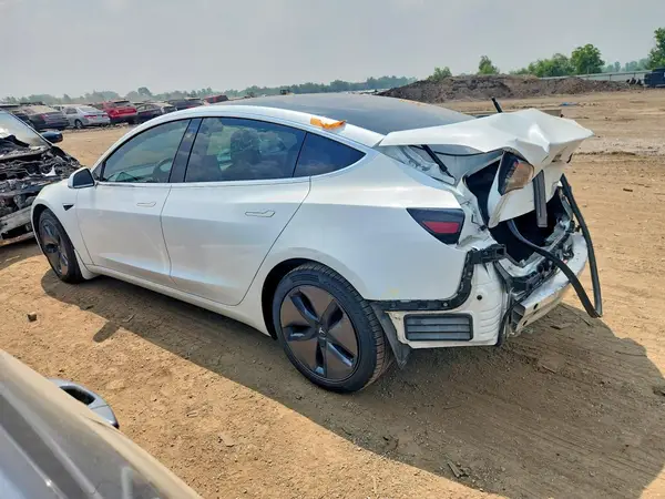 5YJ3E1EB6KF510663 2019 TESLA MODEL 3 - Image 2