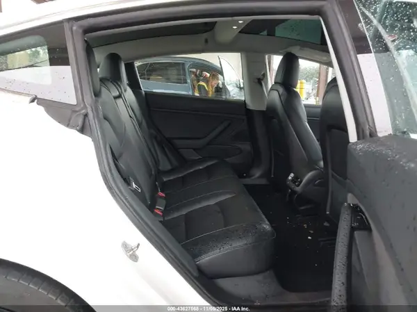 5YJ3E1EB6KF511750 2019 TESLA MODEL 3 - Image 8