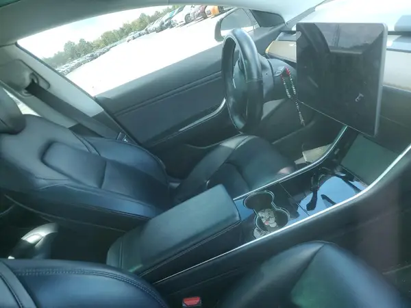 5YJ3E1EB6KF521694 2019 TESLA MODEL 3 - Image 8
