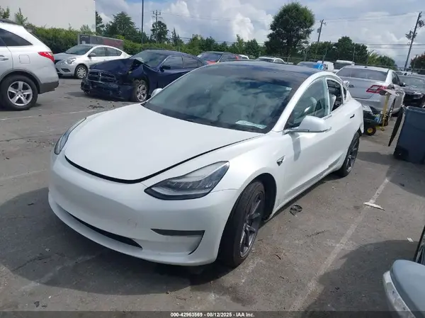 5YJ3E1EB6LF607069 2020 TESLA MODEL 3 - Image 2