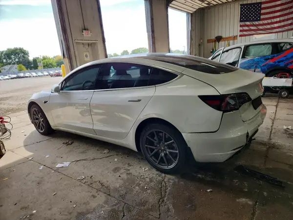 5YJ3E1EB6LF617892 2020 TESLA MODEL 3 - Image 2