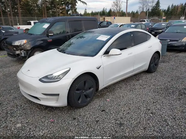 5YJ3E1EB6LF618170 2020 TESLA MODEL 3 - Image 2