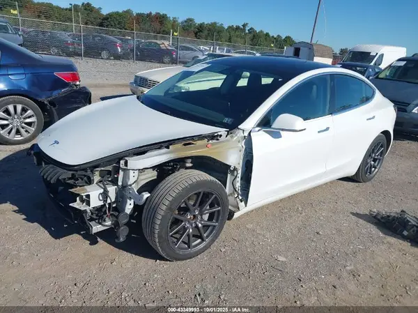 5YJ3E1EB6LF618380 2020 TESLA MODEL 3 - Image 2