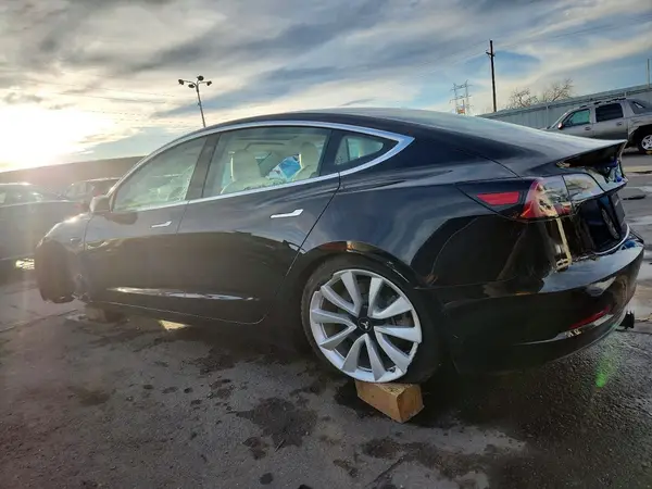 5YJ3E1EB6LF622400 2020 TESLA MODEL 3 - Image 2