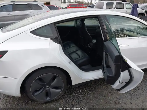 5YJ3E1EB6LF636913 2020 TESLA MODEL 3 - Image 8