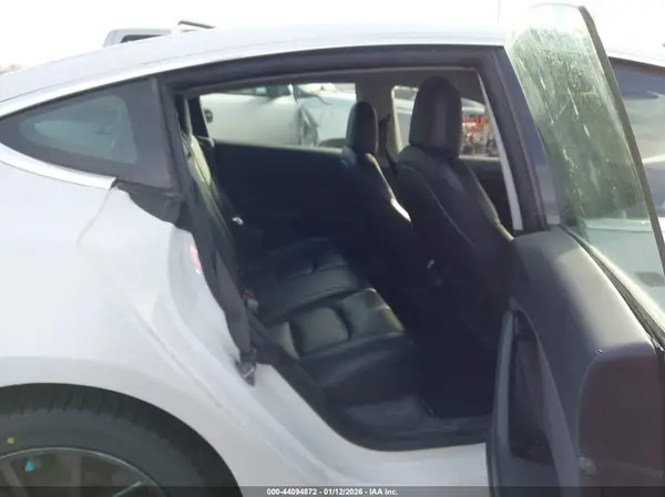 5YJ3E1EB6LF637186 2020 TESLA MODEL 3 - Image 8