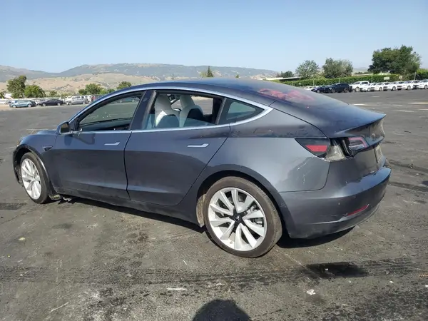 5YJ3E1EB6LF640038 2020 TESLA MODEL 3 - Image 2
