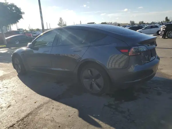 5YJ3E1EB6LF710623 2020 TESLA MODEL 3 - Image 2