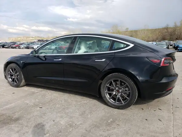 5YJ3E1EB6LF769672 2020 TESLA MODEL 3 - Image 2
