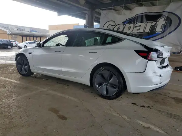 5YJ3E1EB6LF800418 2020 TESLA MODEL 3 - Image 2