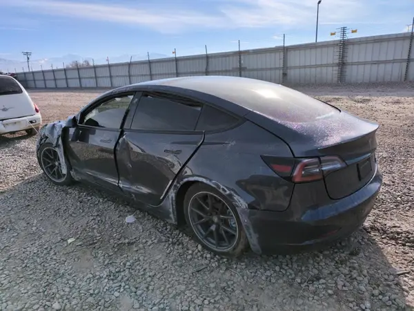 5YJ3E1EB6MF002180 2021 TESLA MODEL 3 - Image 2