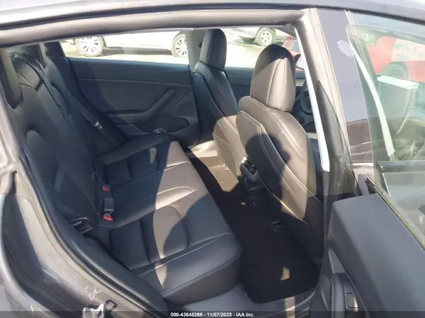 5YJ3E1EB6MF012885 2021 TESLA MODEL 3 - Image 8