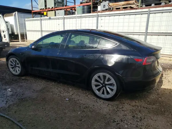 5YJ3E1EB6MF015169 2021 TESLA MODEL 3 - Image 2