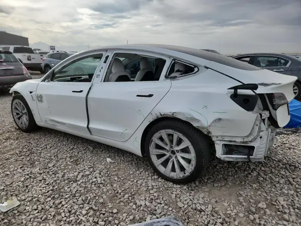 5YJ3E1EB6MF038001 2021 TESLA MODEL 3 - Image 2