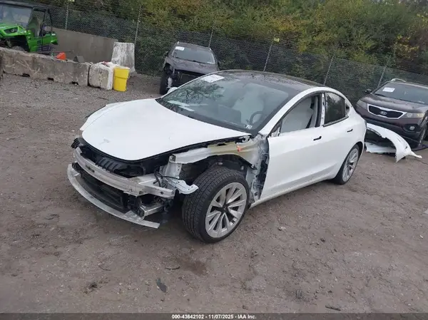5YJ3E1EB6MF047457 2021 TESLA MODEL 3 - Image 2