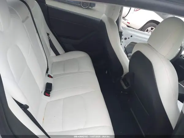 5YJ3E1EB6MF047457 2021 TESLA MODEL 3 - Image 8