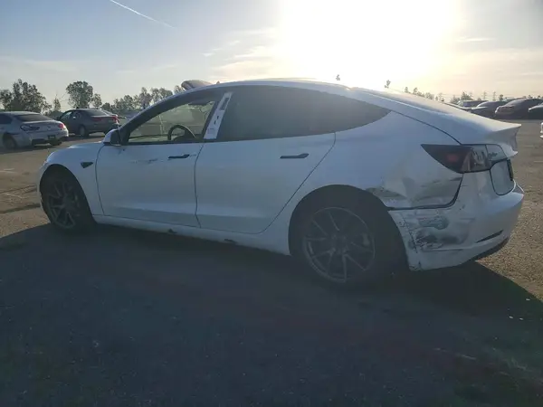 5YJ3E1EB6MF053484 2021 TESLA MODEL 3 - Image 2