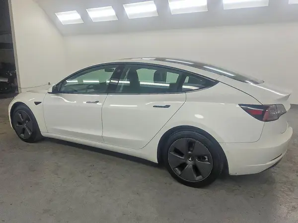 5YJ3E1EB6MF055560 2021 TESLA MODEL 3 - Image 2