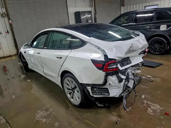 5YJ3E1EB6MF056109 2021 TESLA MODEL 3 - Image 2