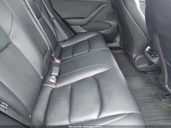 5YJ3E1EB6MF056210 2021 TESLA MODEL 3 - Image 8
