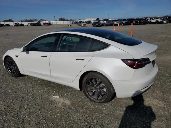 5YJ3E1EB6MF065604 2021 TESLA MODEL 3 - Image 2
