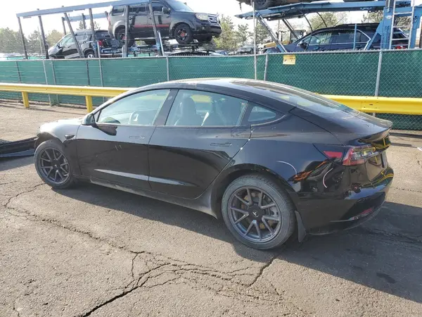 5YJ3E1EB6MF068681 2021 TESLA MODEL 3 - Image 2