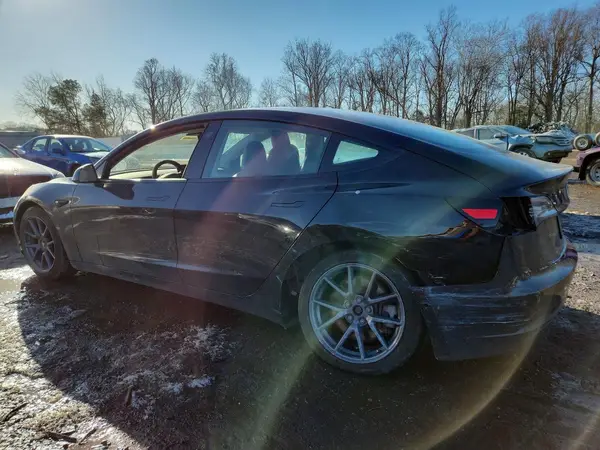 5YJ3E1EB6MF855274 2021 TESLA MODEL 3 - Image 2
