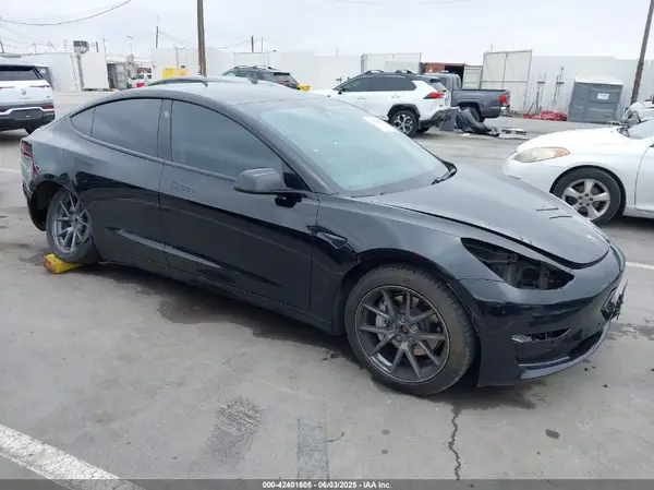 5YJ3E1EB6MF857929 2021 TESLA MODEL 3 - Image 1