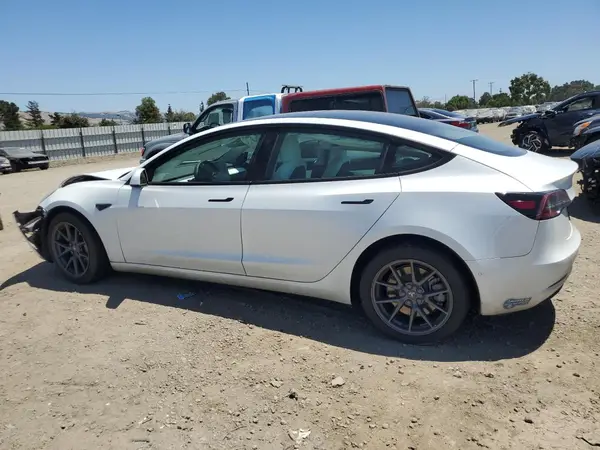 5YJ3E1EB6MF858594 2021 TESLA MODEL 3 - Image 2