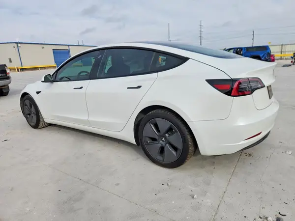 5YJ3E1EB6MF869689 2021 TESLA MODEL 3 - Image 2