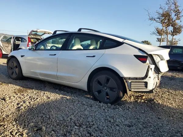 5YJ3E1EB6MF876142 2021 TESLA MODEL 3 - Image 2