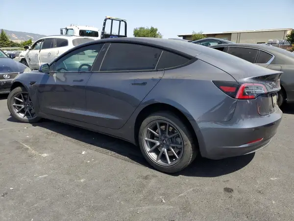 5YJ3E1EB6MF879798 2021 TESLA MODEL 3 - Image 2
